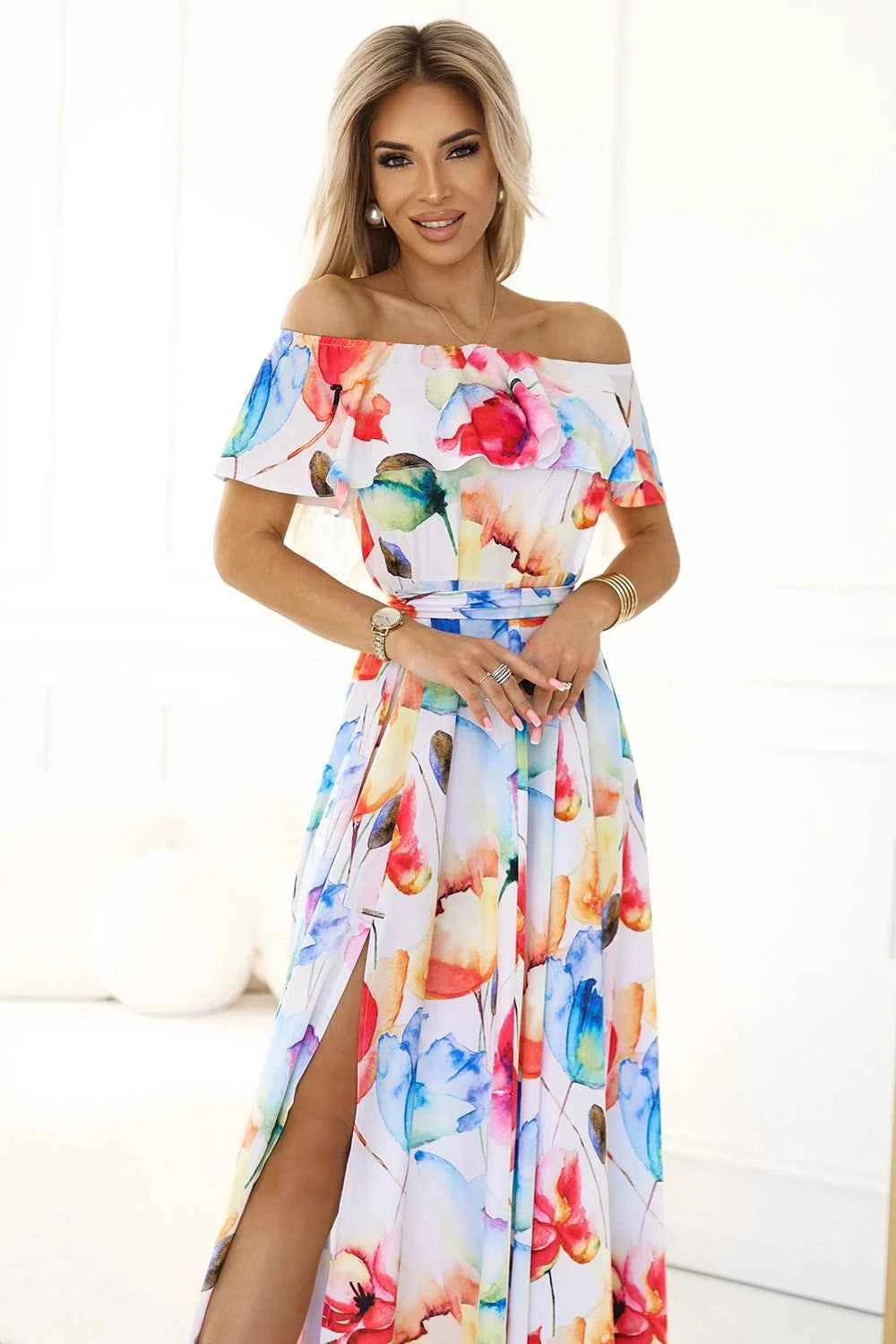 194-5 Rochie lungă de vară cu curea - model de flori colorate ?