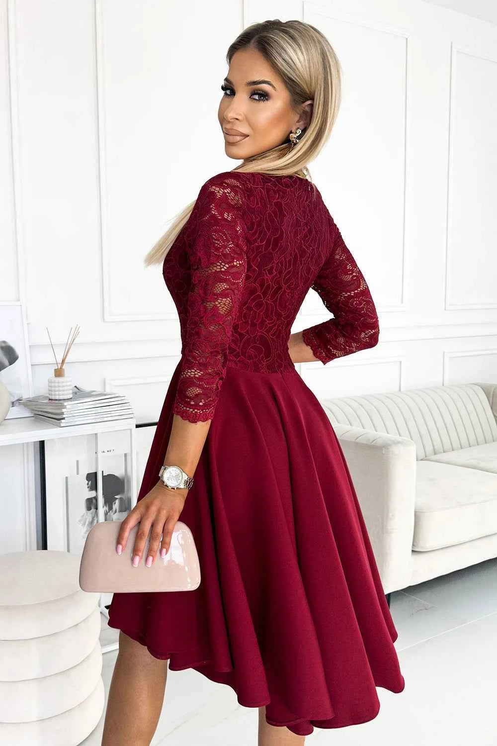 210-15 NICOLLE rochie cu spatele mai lung și decolteu - culoare VISINIU