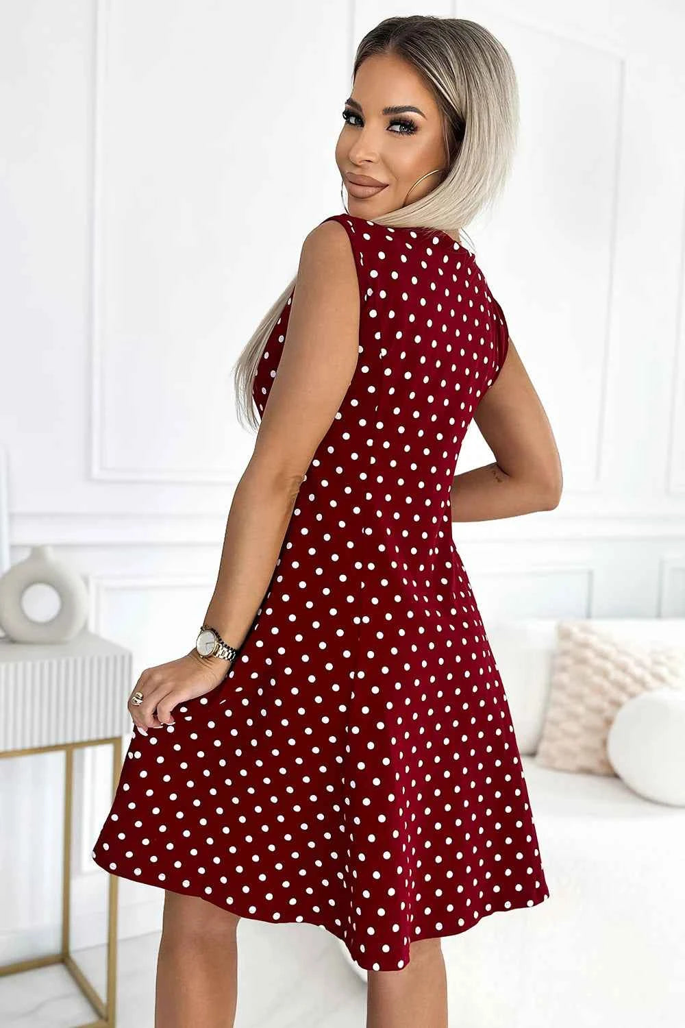 241-3 STELLA rochie din bumbac cu decolteu diamant - visiniu cu buline