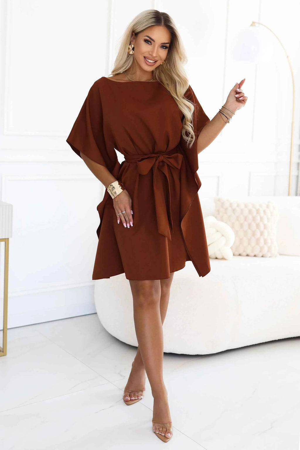 287-45 SOFIA Rochie feminină tip fluture, cu șnur în talie - maro scorțișoară