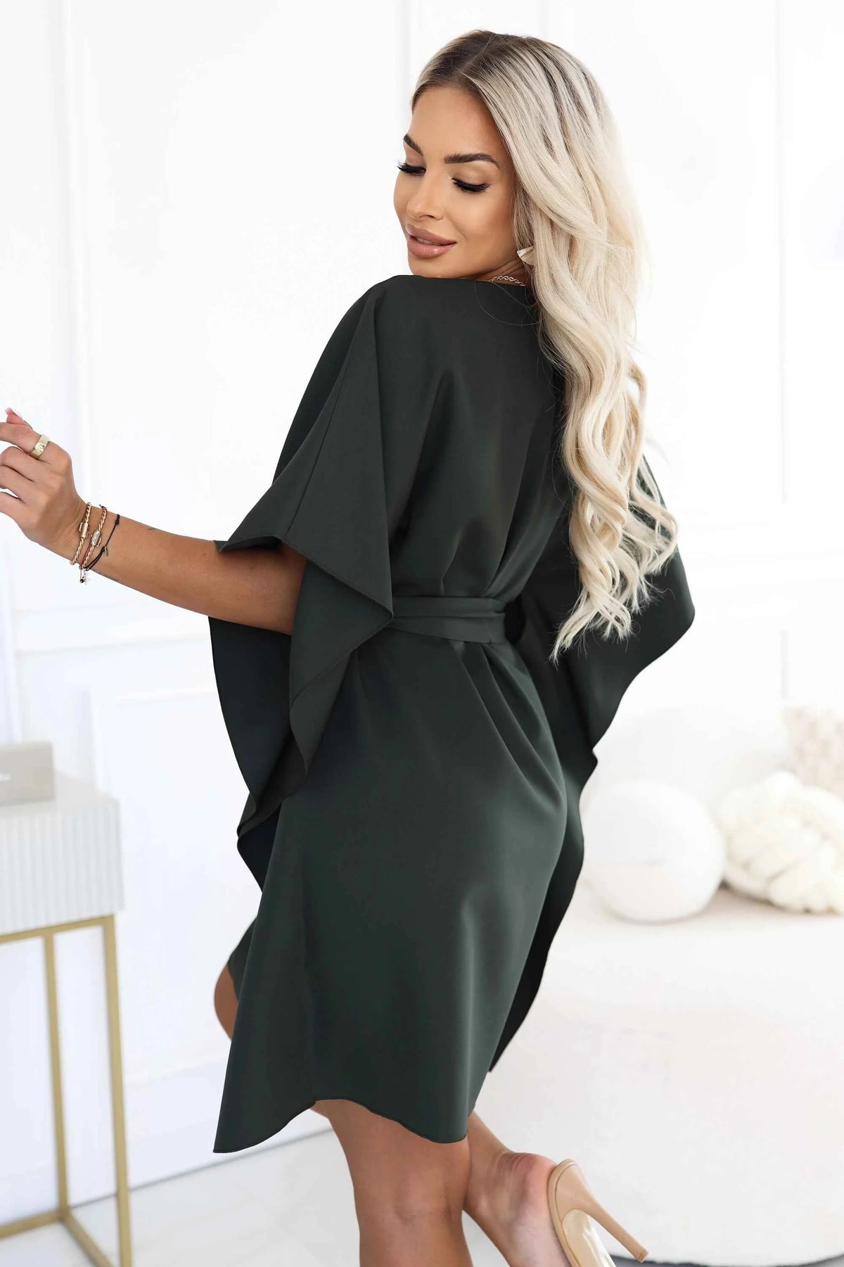 287-46 SOFIA Rochie feminină tip fluture, cu șnur în talie - kaki închis