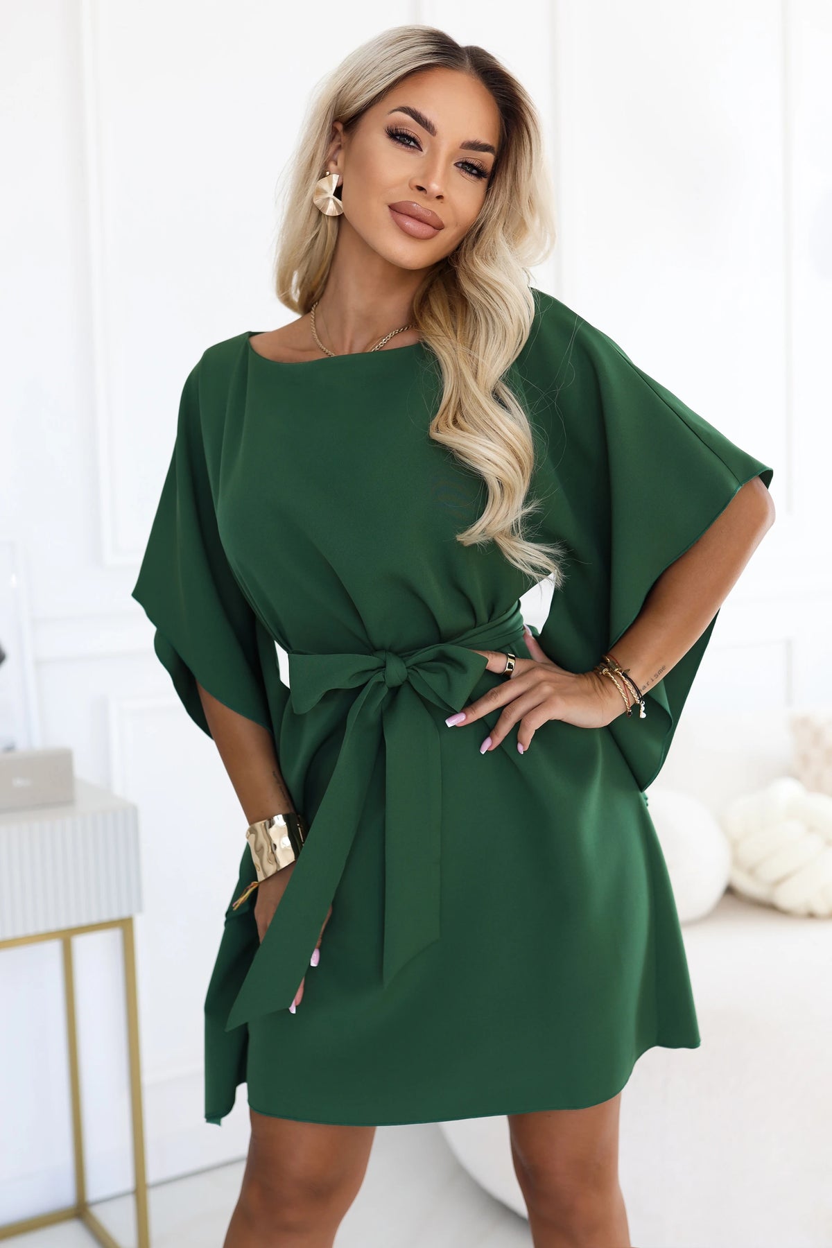 287-47 SOFIA Rochie feminină tip fluture, cu șnur în talie - verde smarald