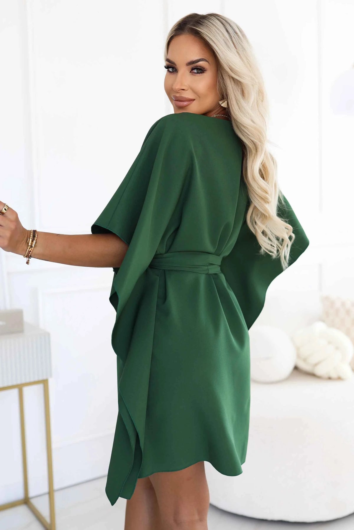 287-47 SOFIA Rochie feminină tip fluture, cu șnur în talie - verde smarald