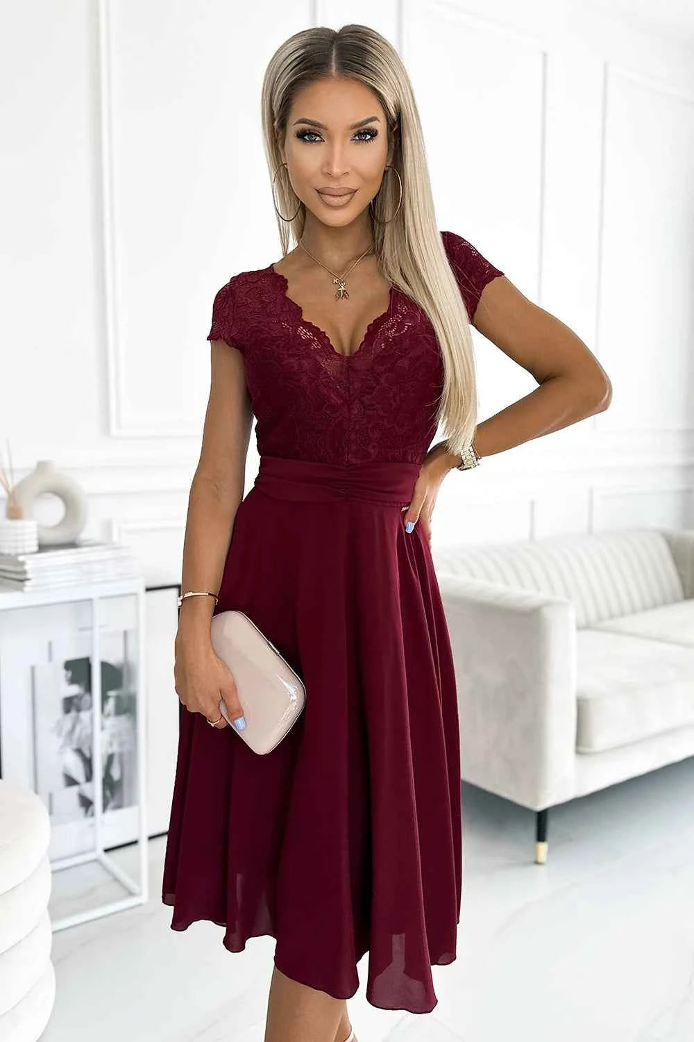 381-5 LINDA - rochie șifon cu decolteu din dantelă - VISINIU