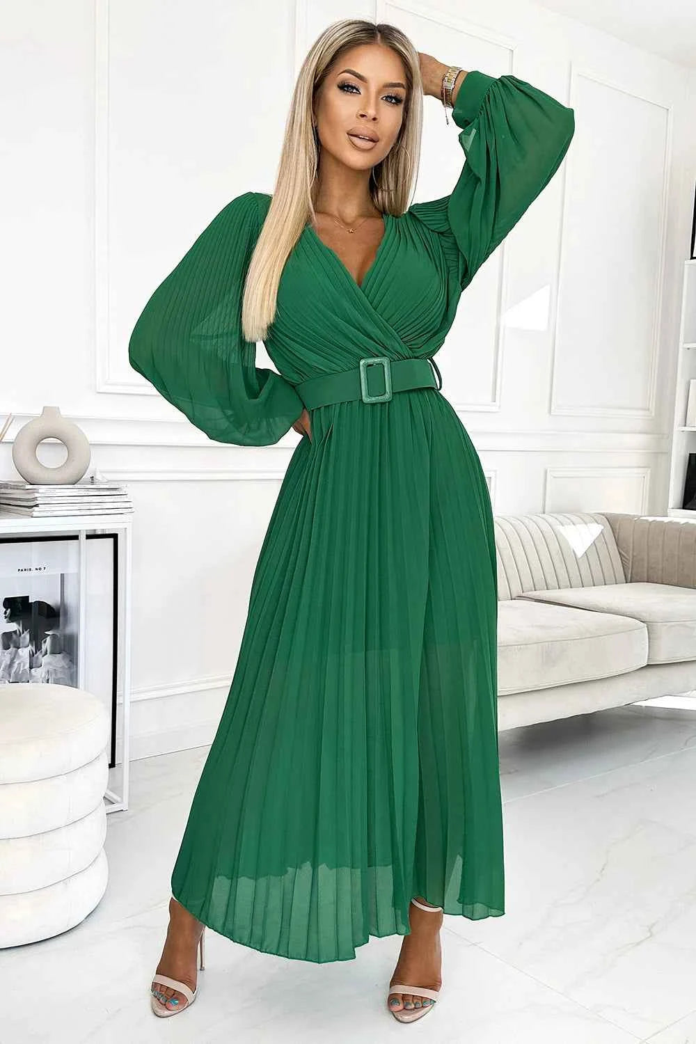 414-3 KLARA rochie plisată cu centură și decolteu - VERDE DESCHIS