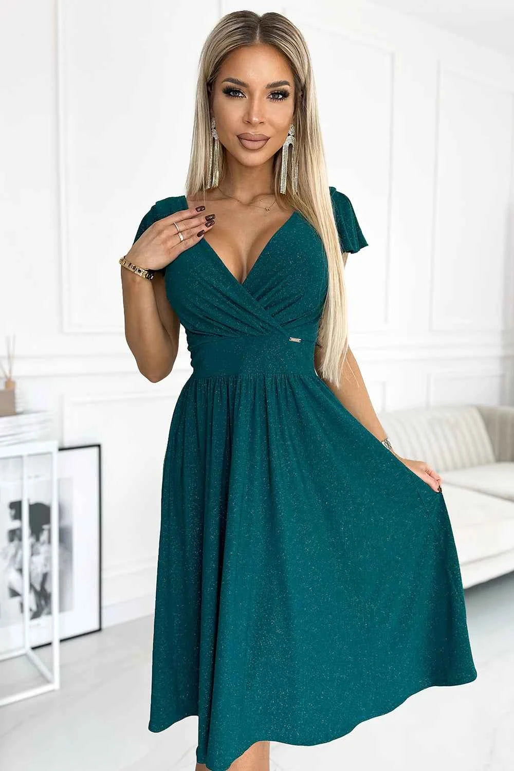 425-6 MATILDE Rochie cu decolteu și mânecă scurtă - VERDE cu sclipici