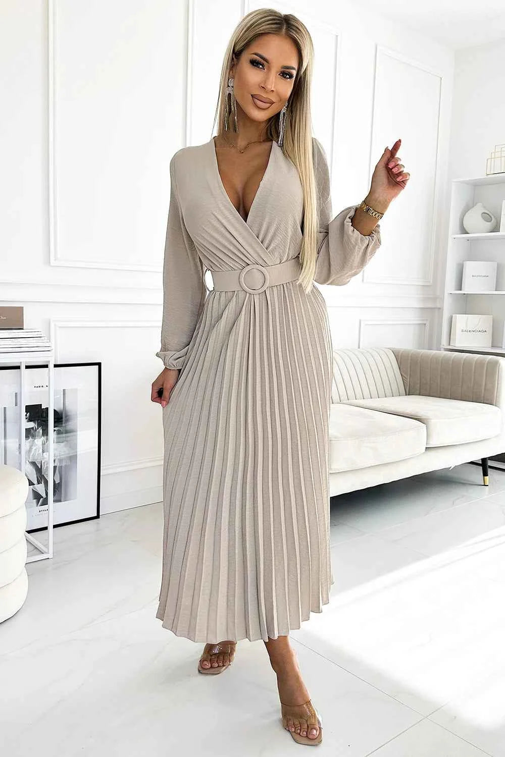 504-2 VIVIANA Rochie midi plisată cu decolteu, mânecă lungă și cordon lat - BEJ