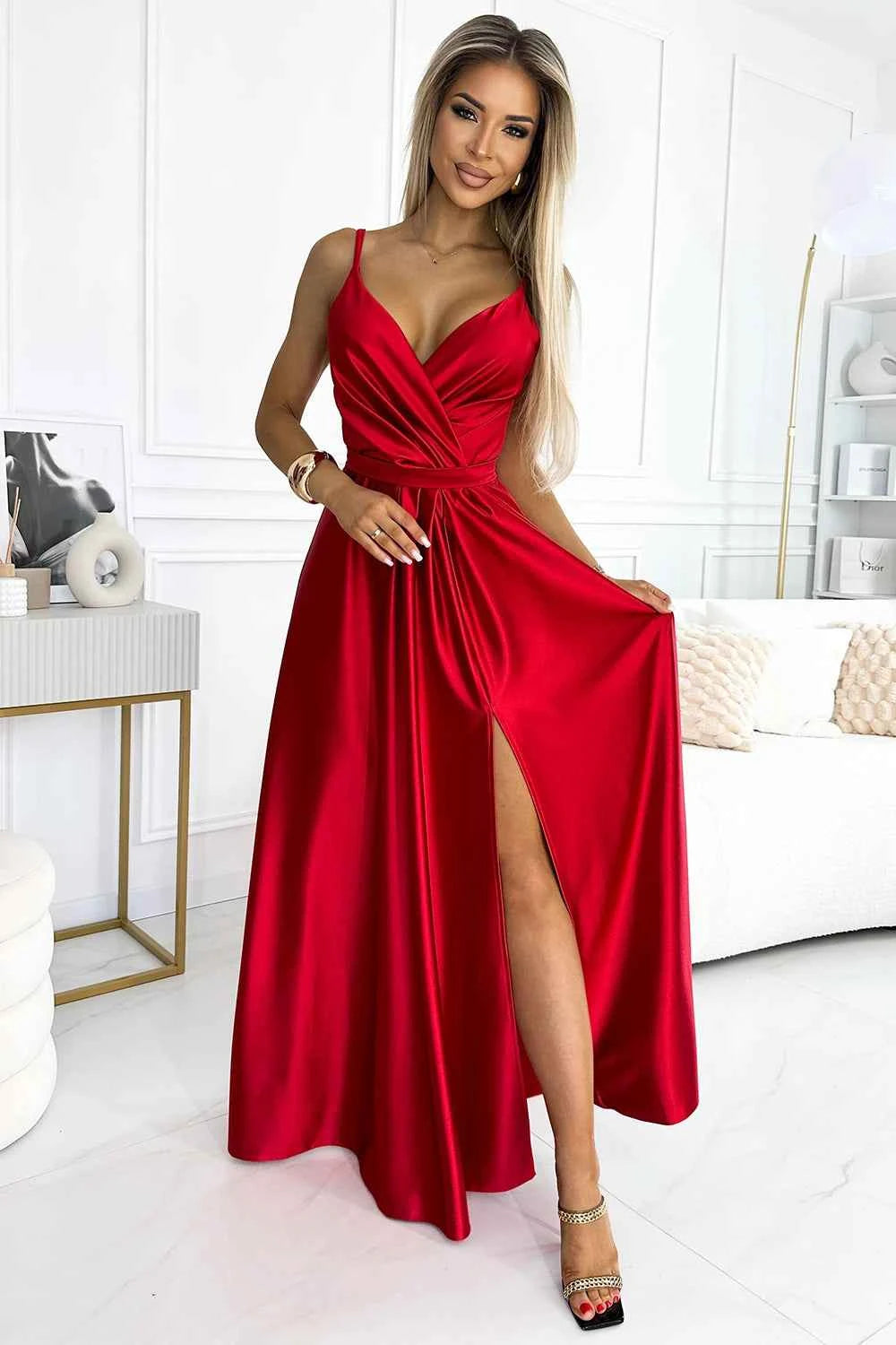 512-5 JULIET rochie lungă elegantă de satin cu decolteu și slit pe picior - ROȘIE