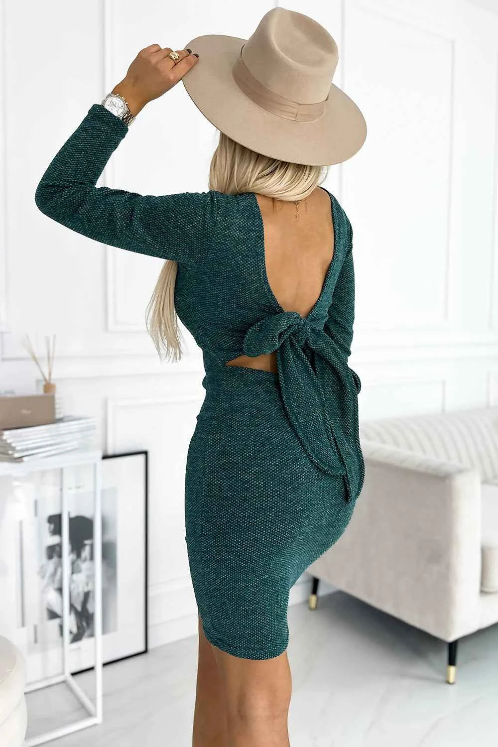 518-1 ROCHIE CONFORTABILĂ DIN TRICOT cu fundă la spate - VERDE