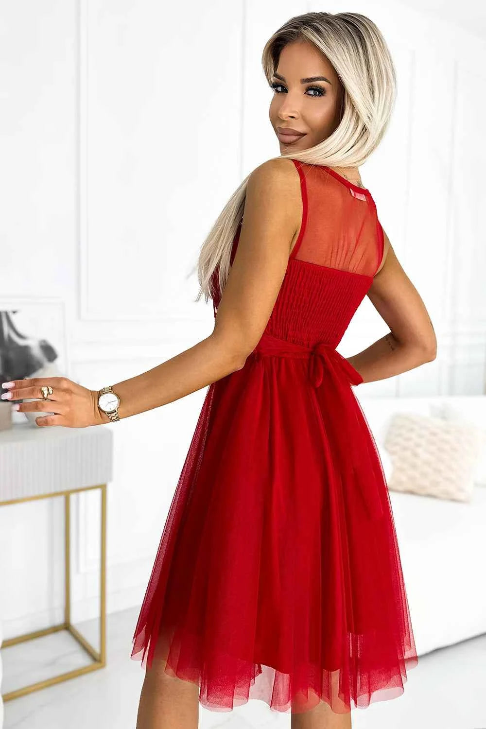 522-3 CATERINA Rochie feminină din dantelă cu tulle delicat - ROȘIE