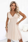 541-5 CELESTINA Rochie elegantă din tul cu decolteu și fundă - bej