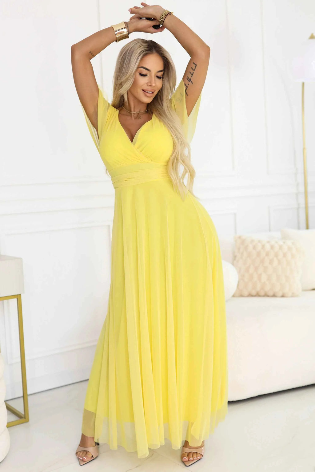 562-8 NASTIA Rochie lungă cu decolteu, nod și mâneci scurte - limoncello cu lămâie