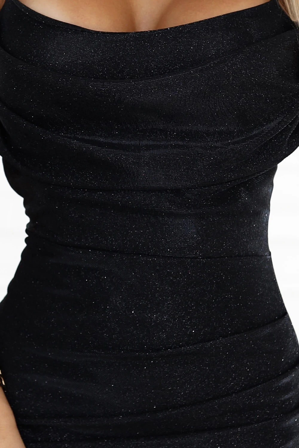 563-2 COSIMA Rochie drapată strălucitoare și elegantă - negru