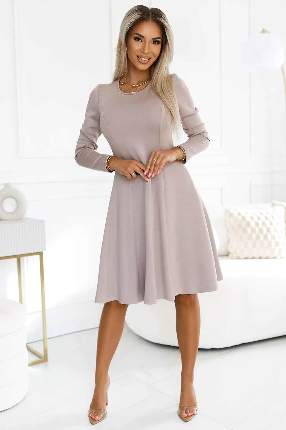 567-1 Rochie trapez confortabilă cu mâneci lungi - bej