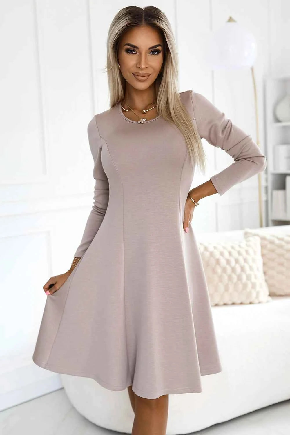 567-1 Rochie trapez confortabilă cu mâneci lungi - bej