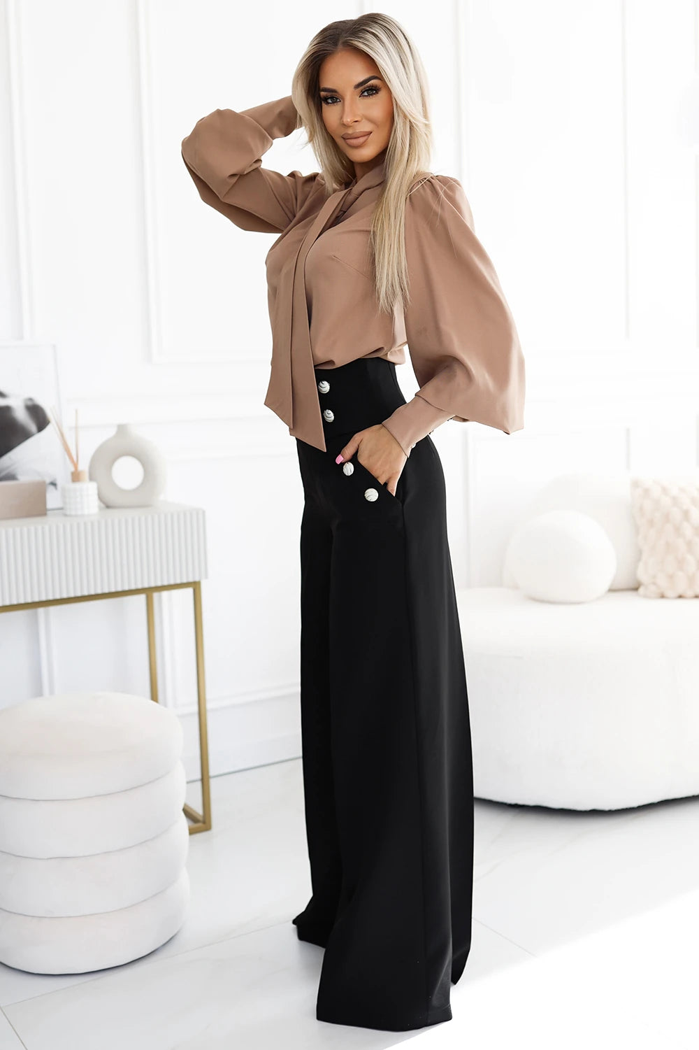 578-1 O bluză business unică cu mâneci lungi, cravate și nasturi - culoare caramel - mocha mousse