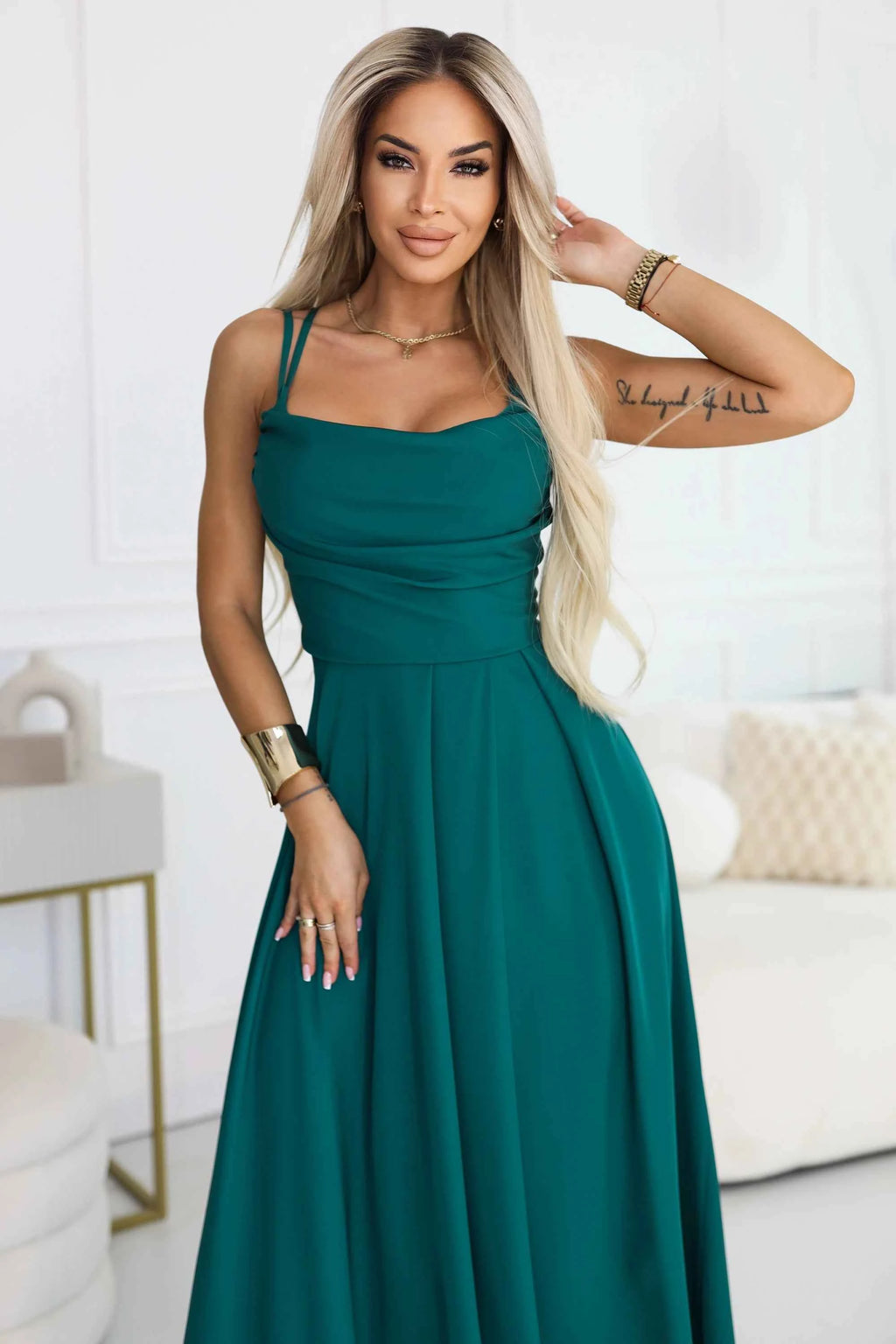 589-6 Rochie maxi cu bretele cu șnurare tip corset pe spate și despicătură - verde sticla