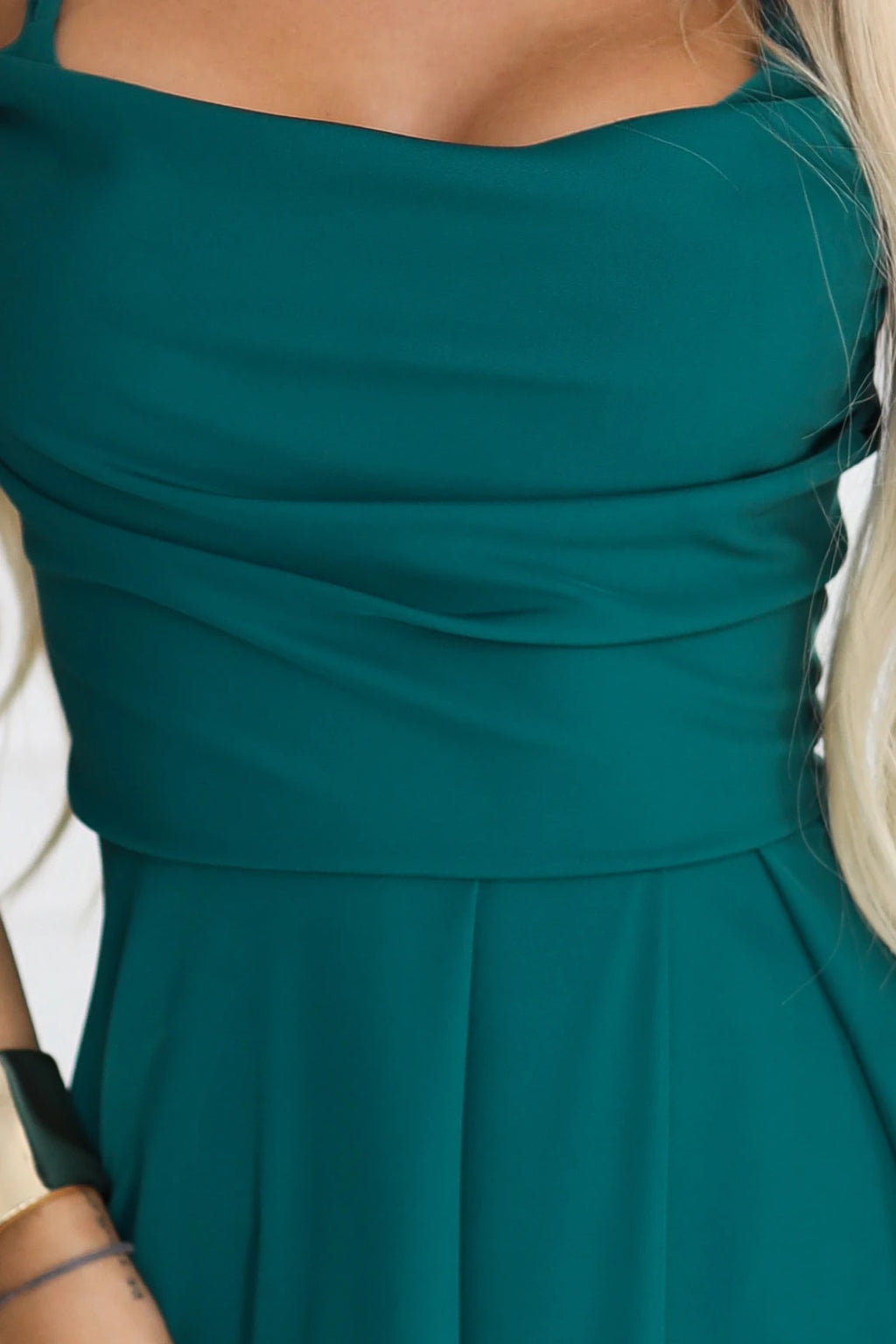 589-6 Rochie maxi cu bretele cu șnurare tip corset pe spate și despicătură - verde sticla
