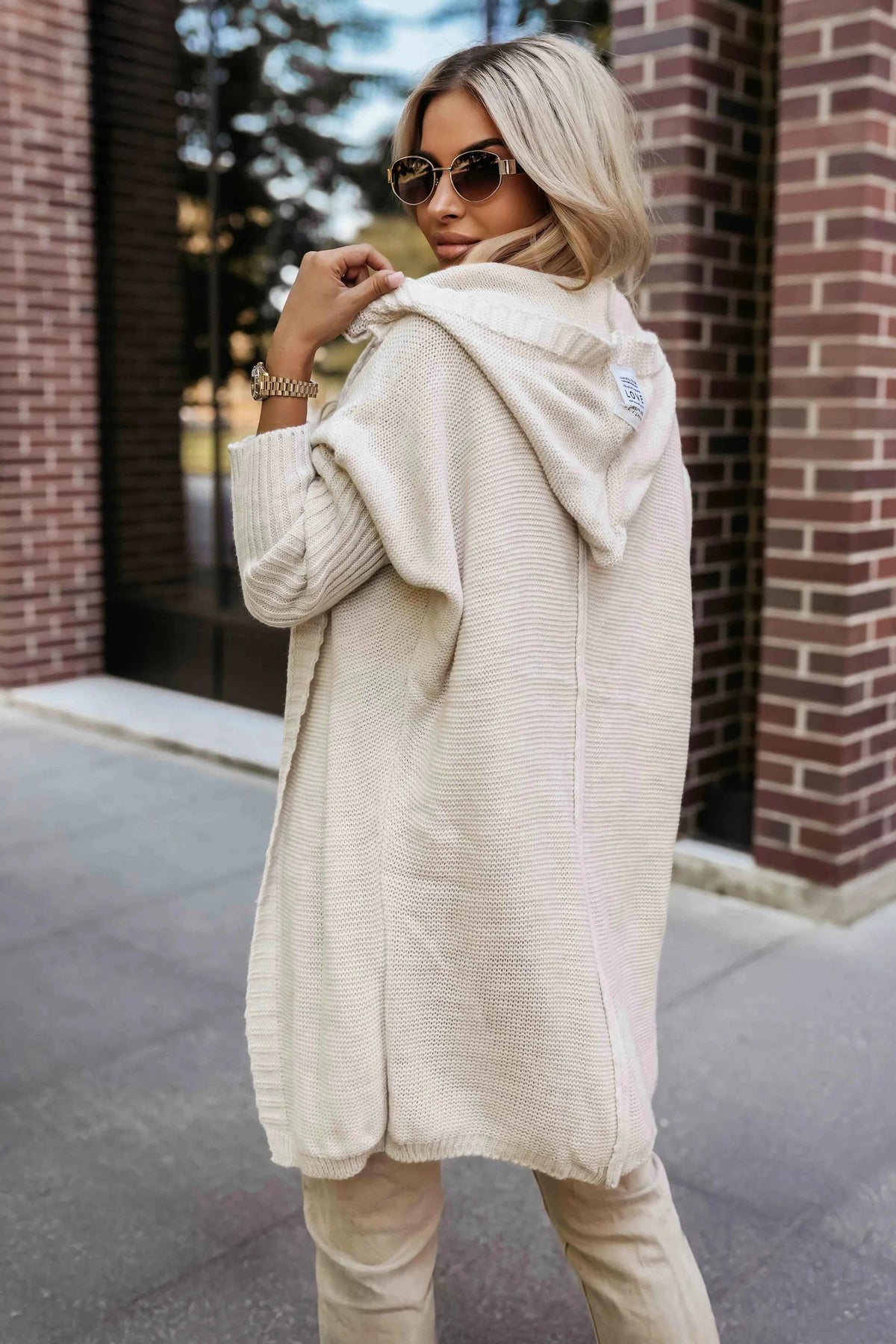 629-1 Cardigan confortabil supradimensionat cu glugă și etichetă elegantă - bej