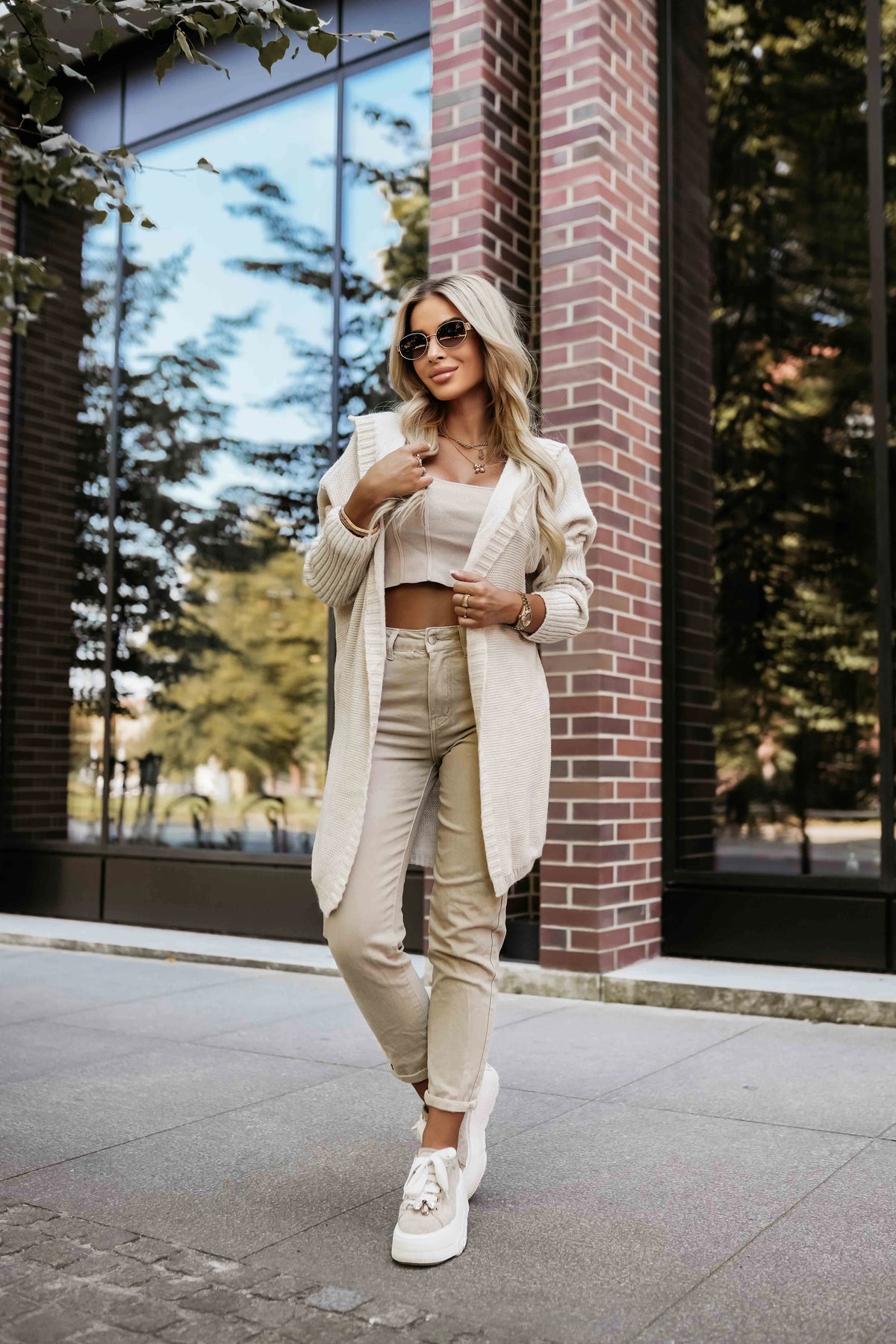 629-1 Cardigan confortabil supradimensionat cu glugă și etichetă elegantă - bej