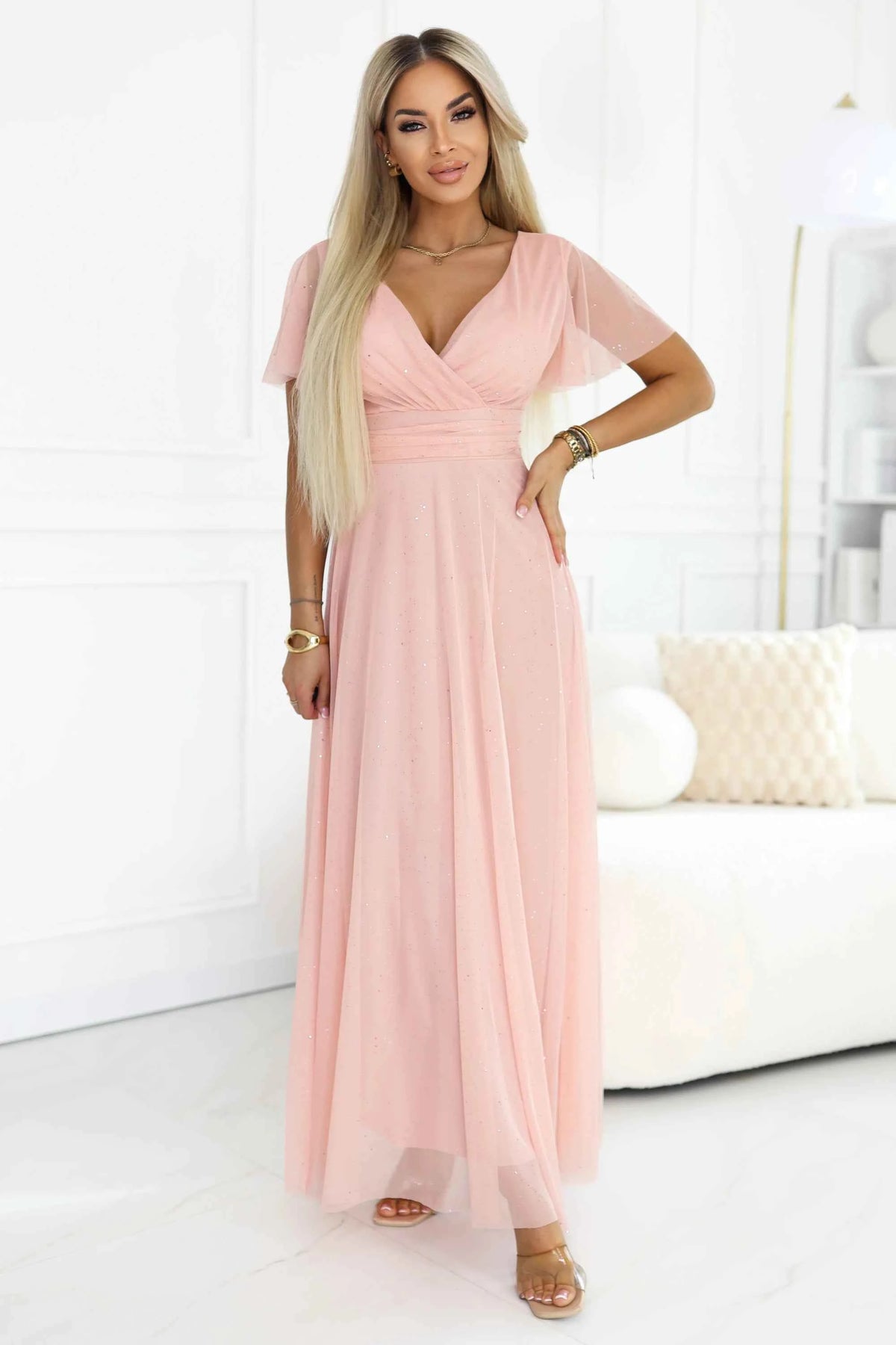 635-7 MELANIA Rochie lungă lucioasă cu decolteu și mânecă scurtă - piersică