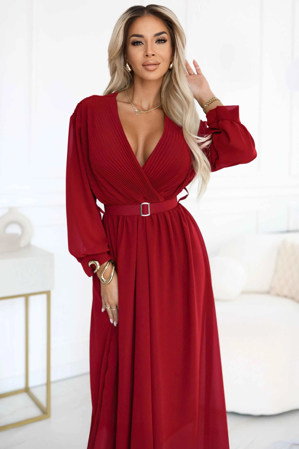 639-1 Rochie maxi elegantă, plisată, cu curea și decolteu înfășurat - vișiniu