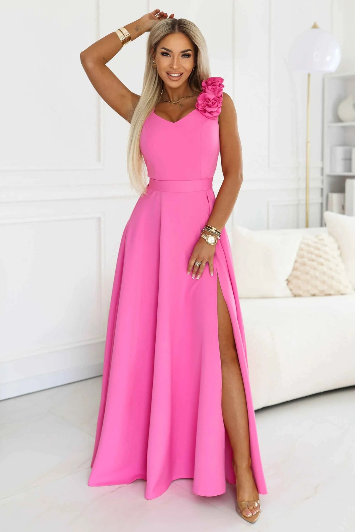 643-6 Rochie maxi de seară elegantă cu crestătură și trandafiri - roz bomboană