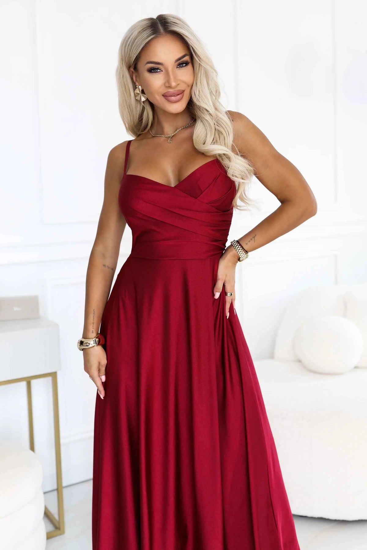 646-5 Rochie de seară lungă cu bretele și șliț la picior - bordo