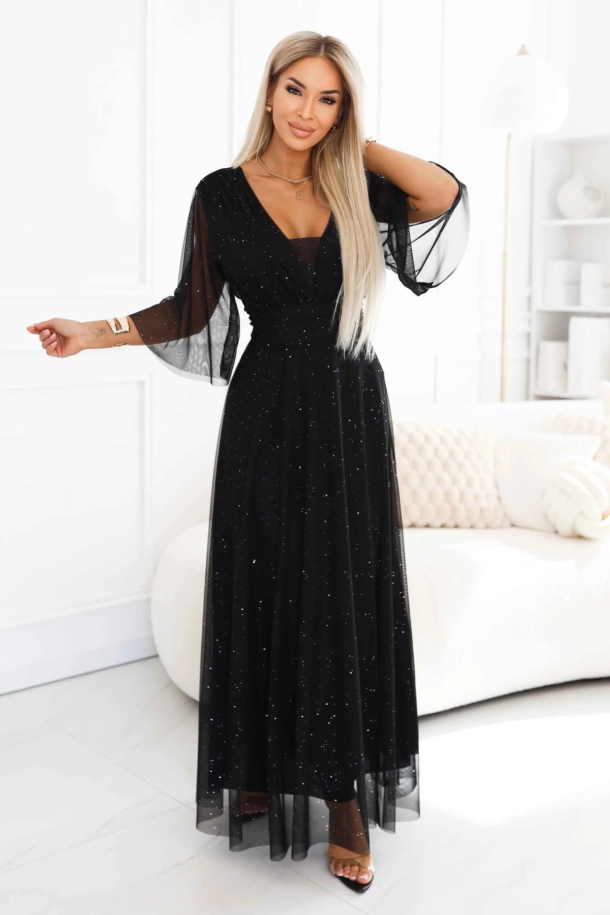 654-5 Rochie lunga stralucitoare plus size cu decolteu si maneca transparenta - neagra