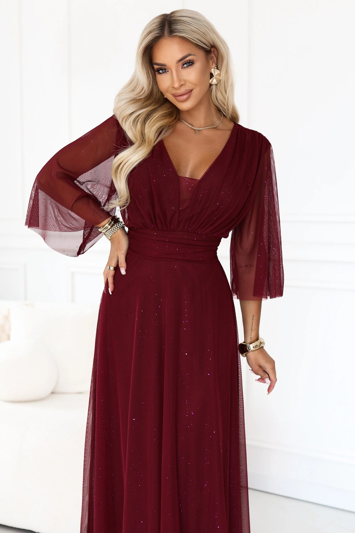654-6 Rochie lungă strălucitoare plus size cu decolteu și mânecă transparentă - bordo