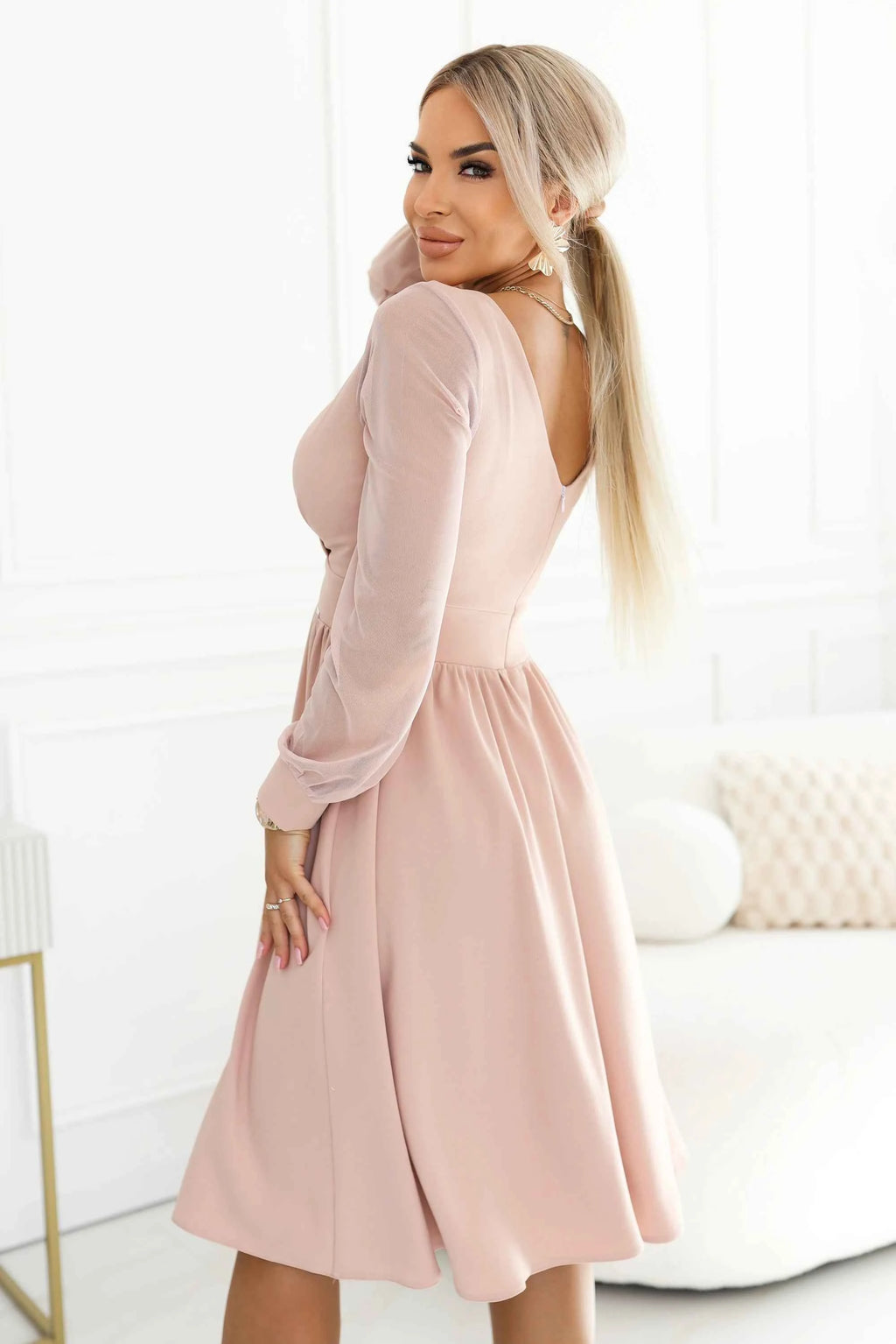 657-2 Rochie midi eleganta cu decolteu petrecut si maneci din tul - bej