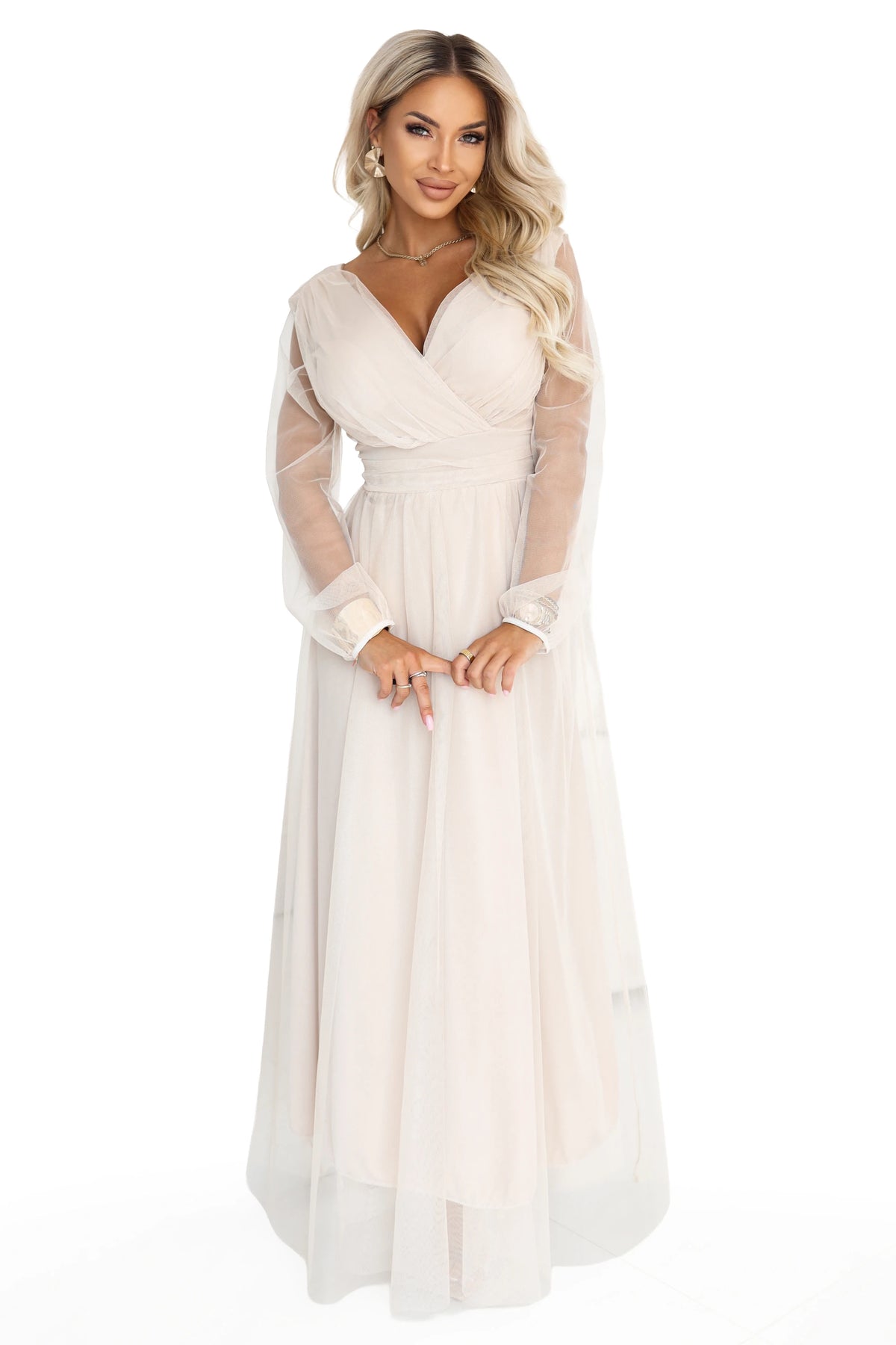 664-6 Rochie maxi lungă cu mâneci din tul și decolteu petrecut - bej