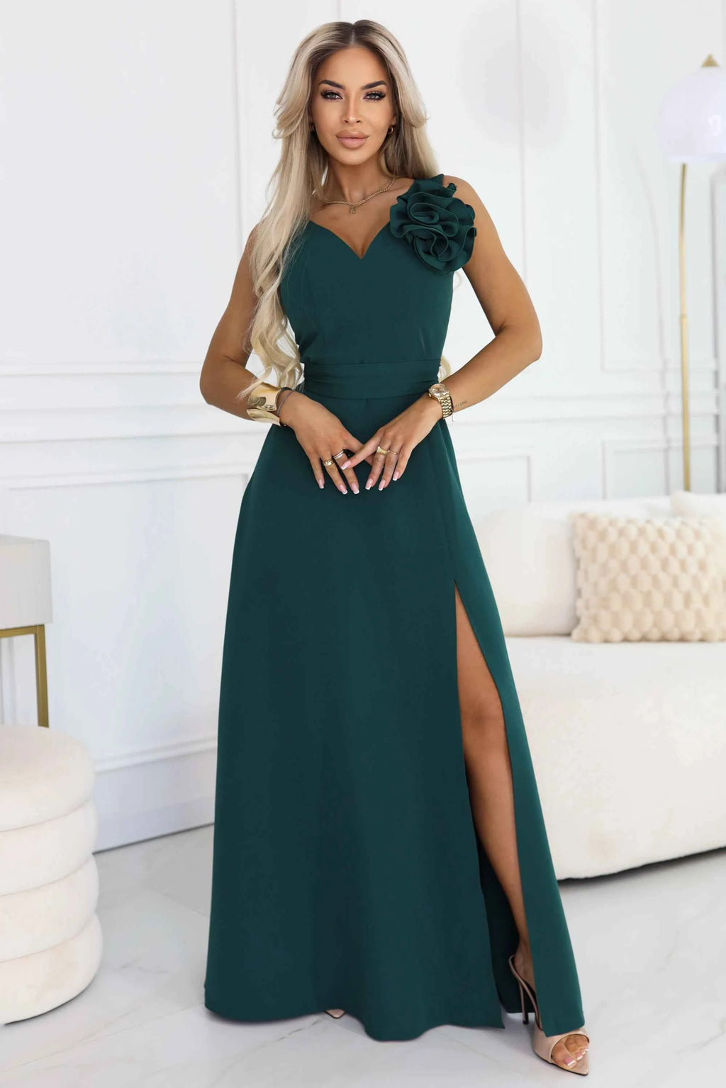 669-1 Rochie maxi romantică cu floare pe umăr și crestătură - verde sticla
