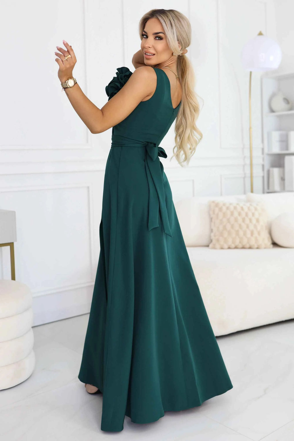 669-1 Rochie maxi romantică cu floare pe umăr și crestătură - verde sticla