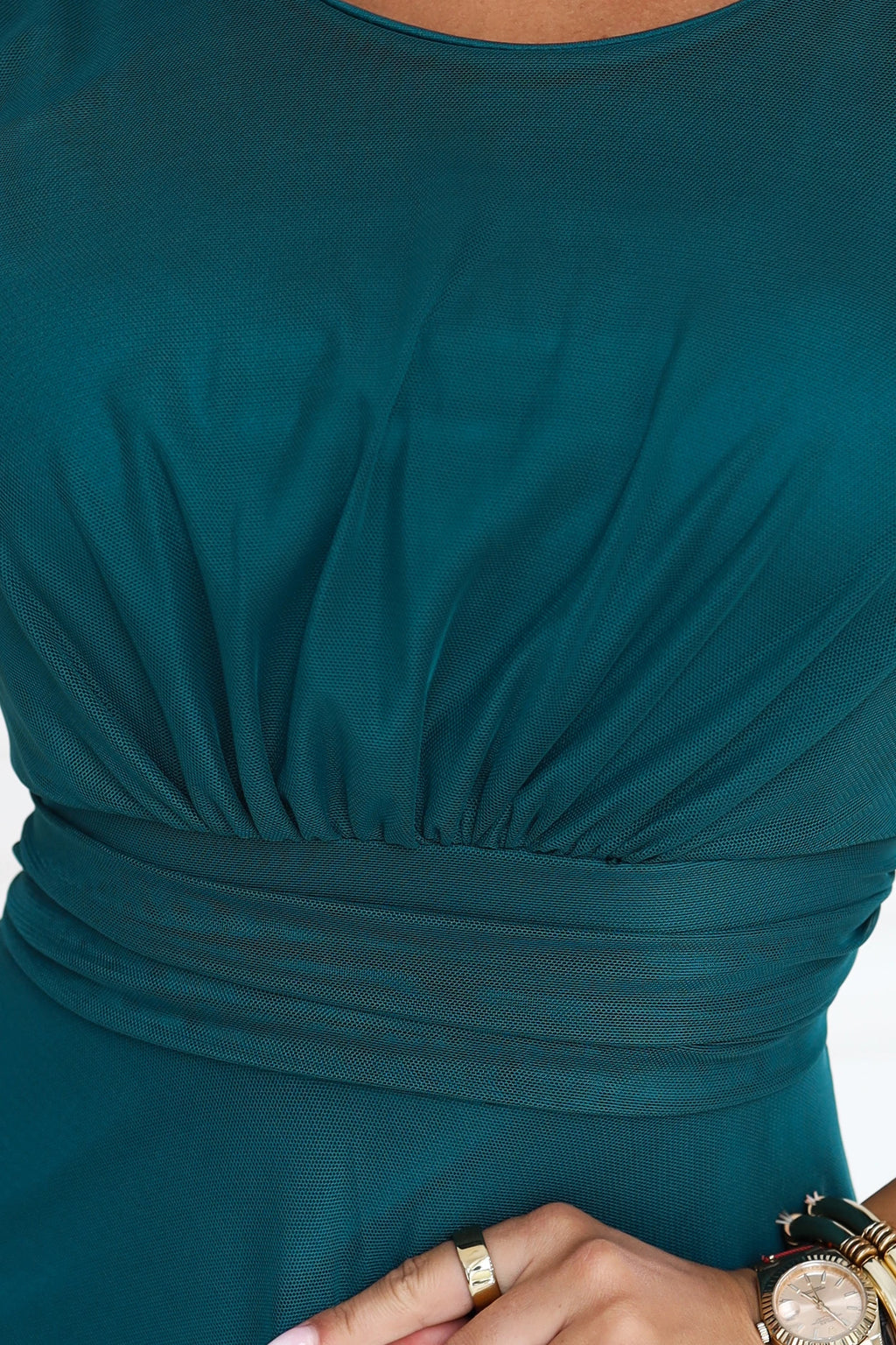 678-2 ELIRA Rochie maxi lungă din tul cu decolteu rotund - verde sticlă