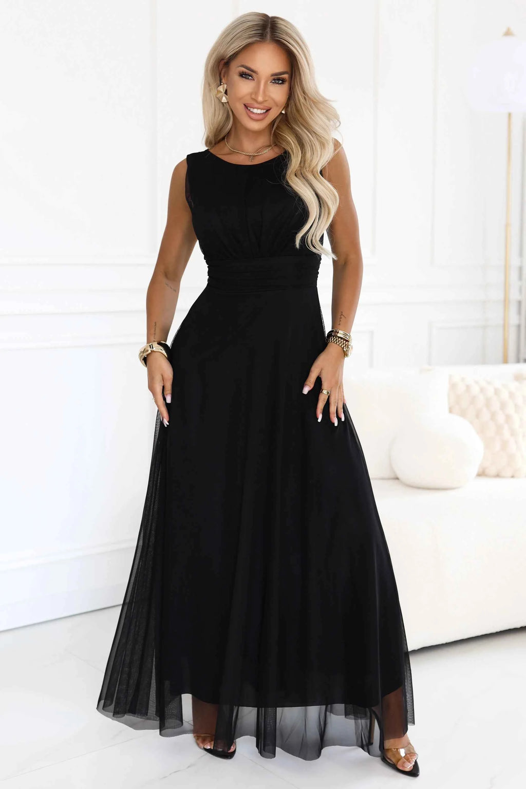 678-3 ELIRA Rochie maxi lungă din tul cu decolteu rotund - negru