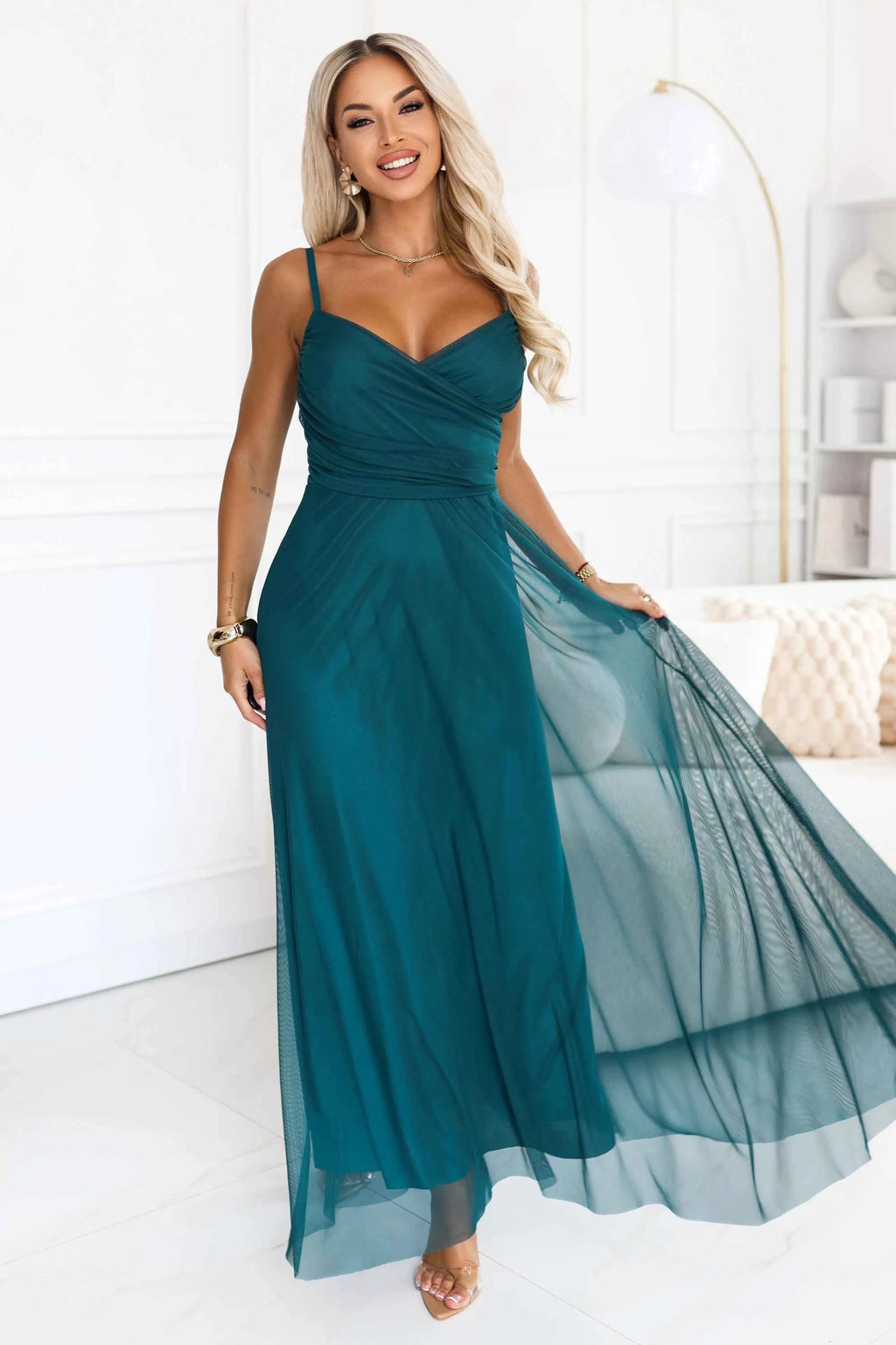 681-1 NILA Rochie maxi din tul cu bretele și decolteu petrecut - verde