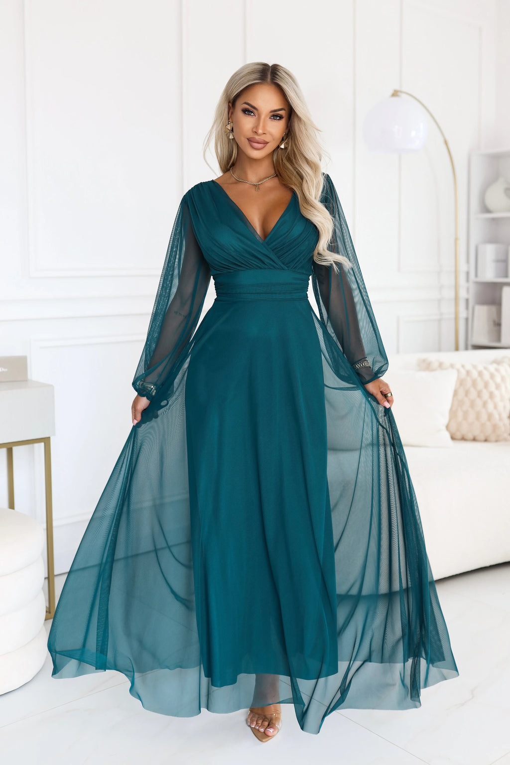 684-2 NERISSA Rochie maxi elegantă din tul, cu decolteu petrecut - verde mare