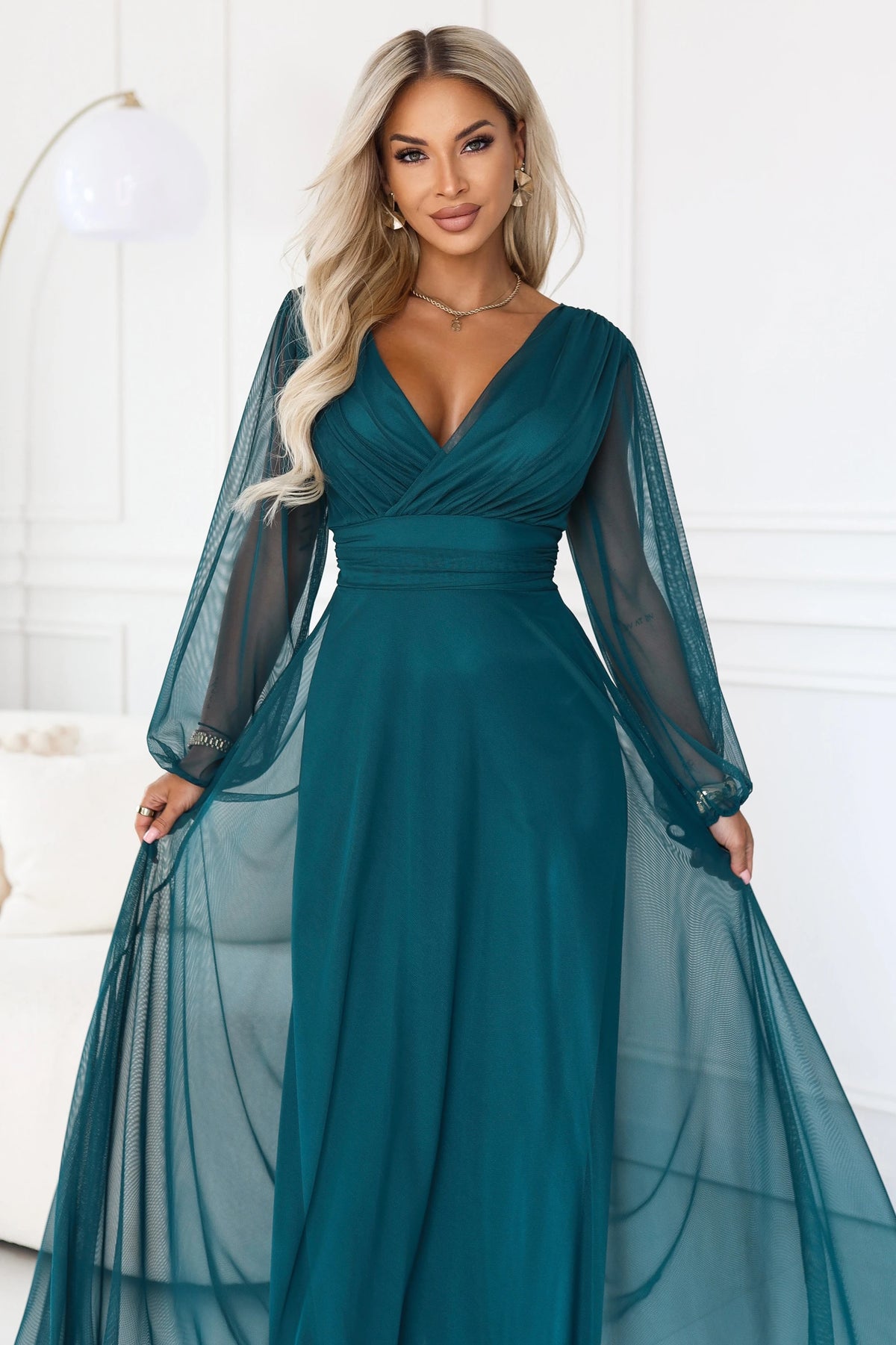 684-2 NERISSA Rochie maxi elegantă din tul, cu decolteu petrecut - verde mare