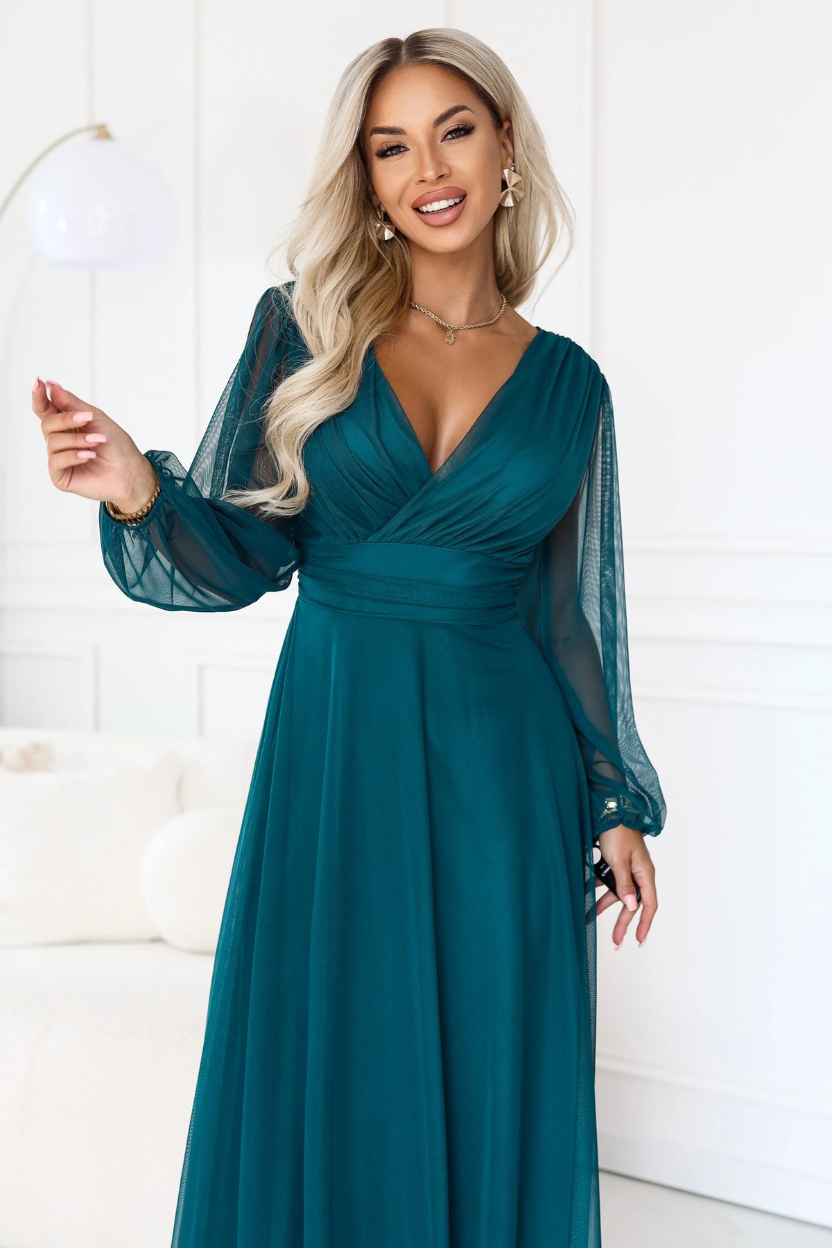 684-2 NERISSA Rochie maxi elegantă din tul, cu decolteu petrecut - verde mare