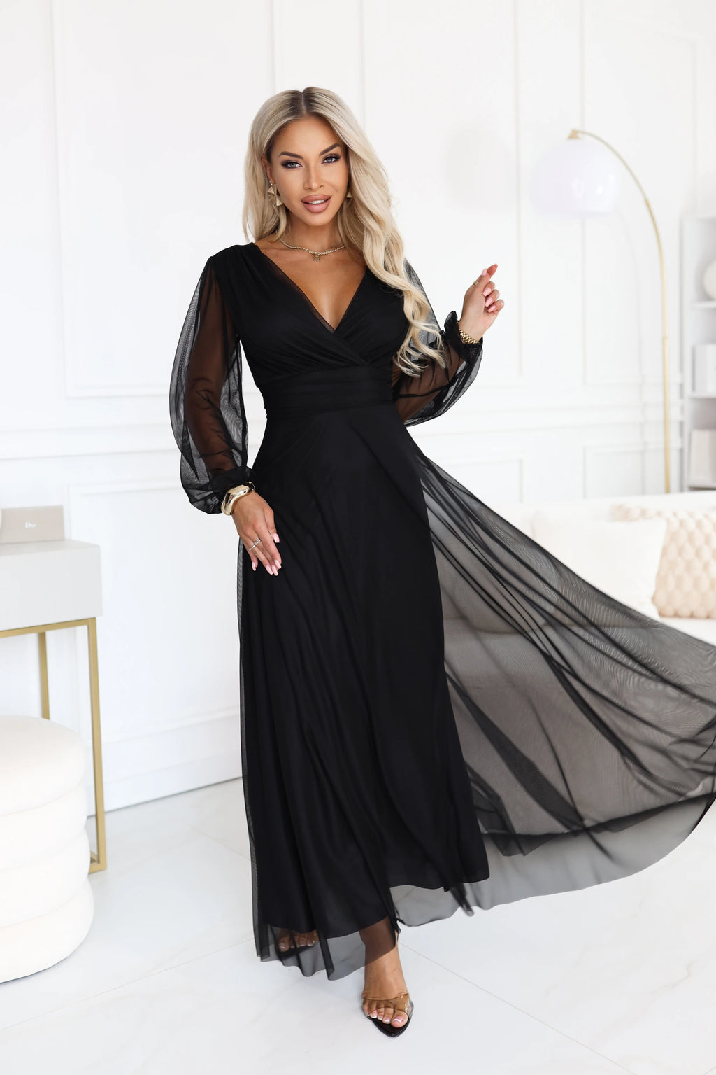 684-4 NERISSA Rochie maxi elegantă din tul, cu decolteu petrecut - negru