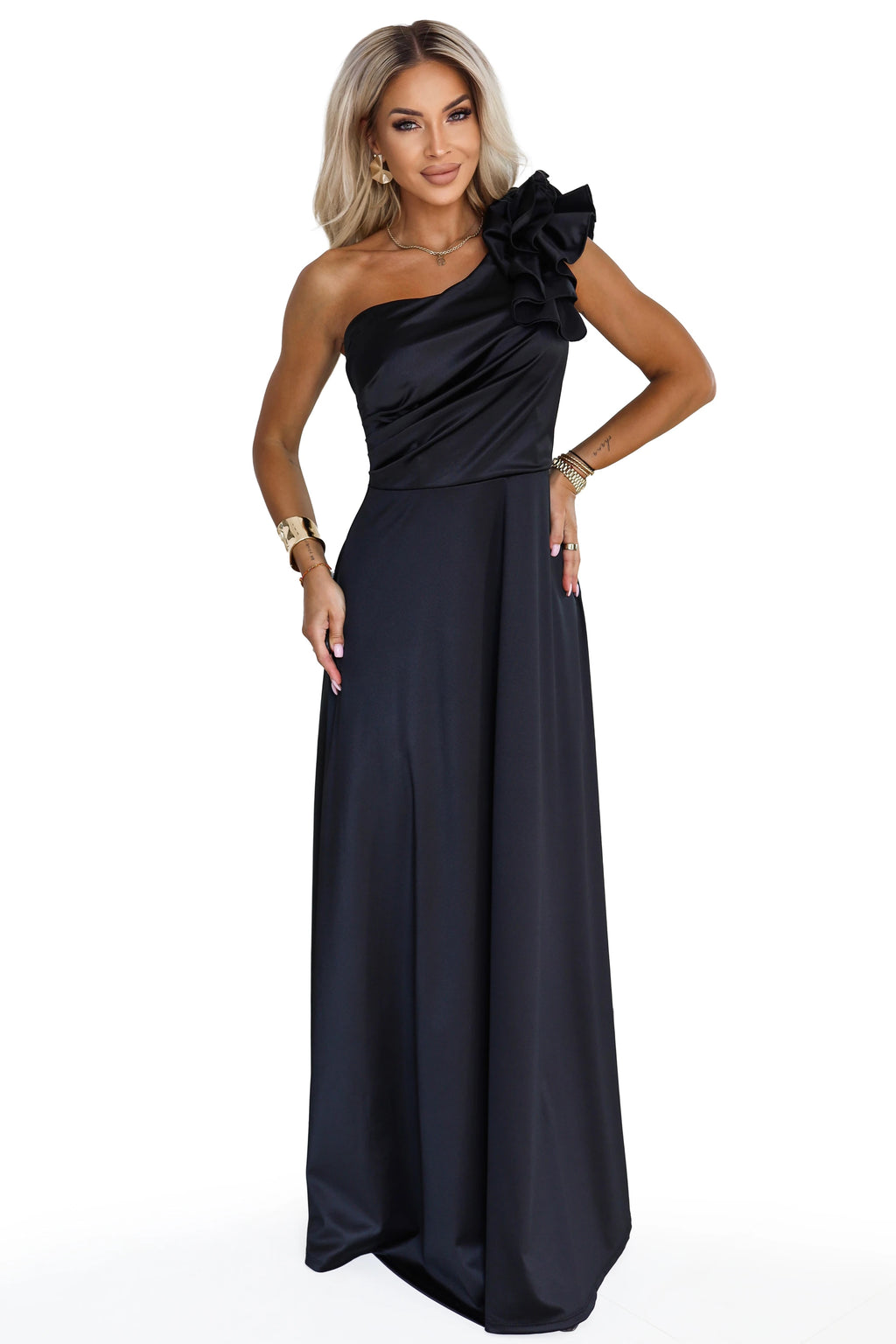 685-1 Rochie de seară maxi din satin, cu un umăr gol, cu volănaș decorativ - negru