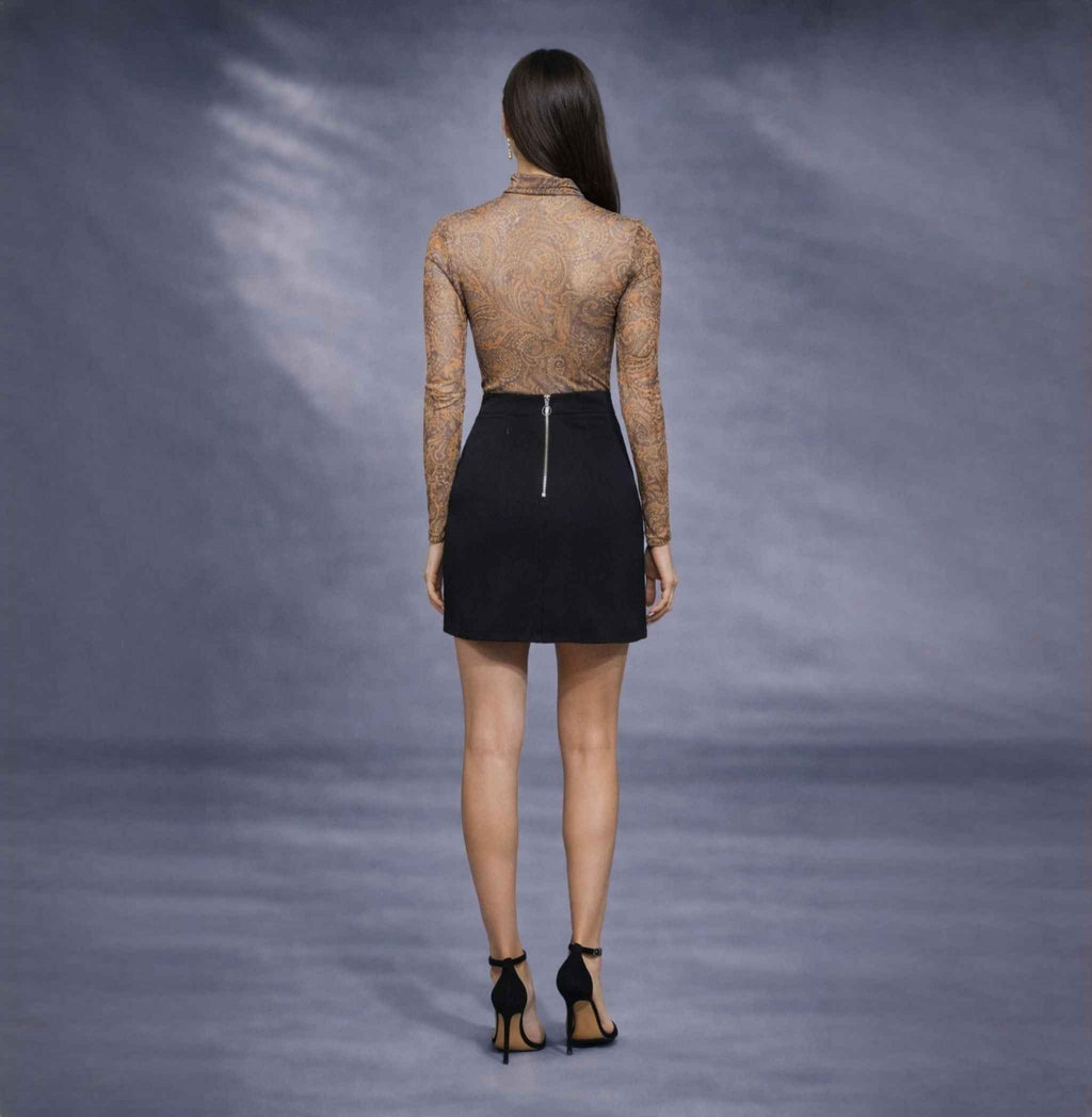 Fusta neagra scurta cu copci metalice si insertie din tulle Backstage
