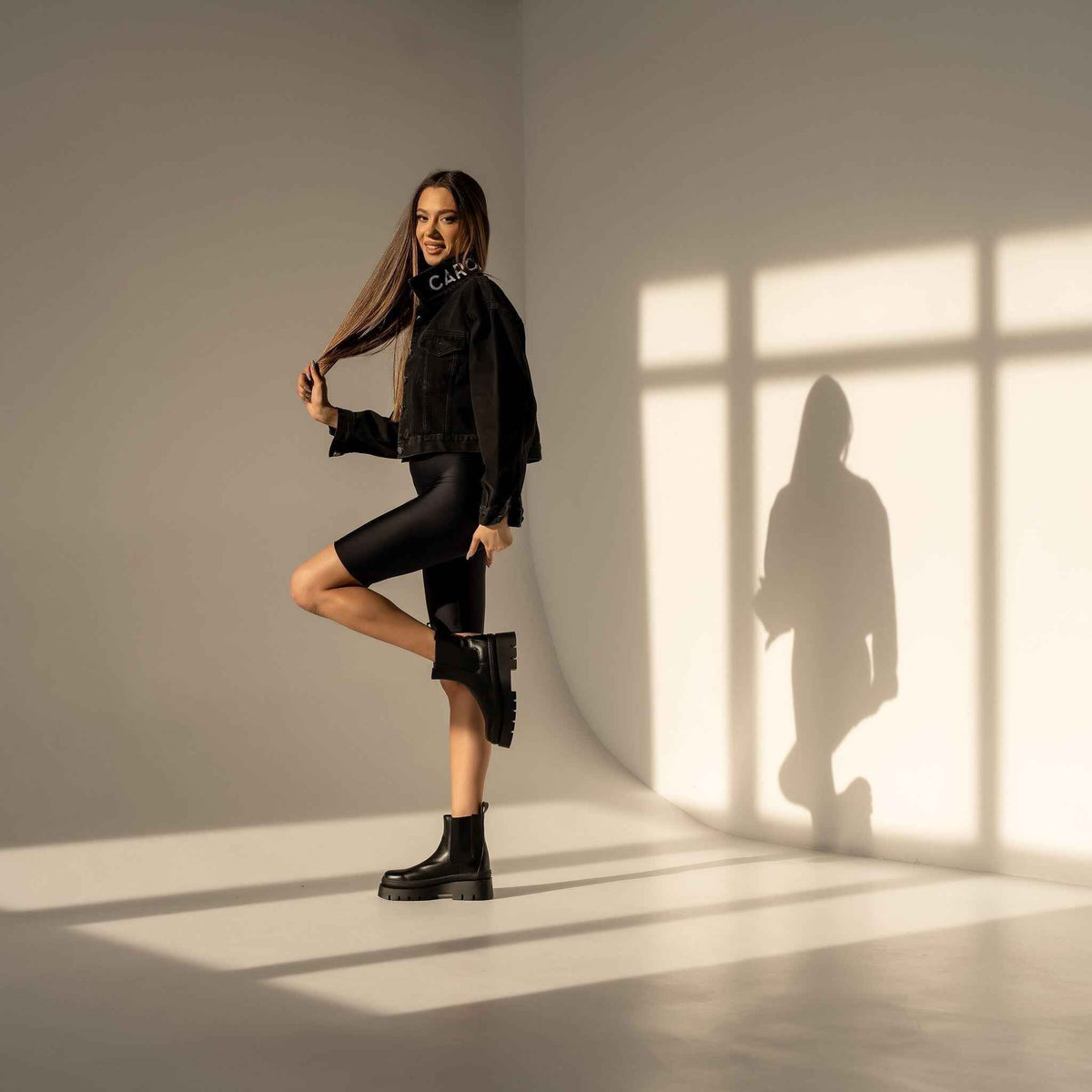 Colanti negri scurti modelatori din lycra