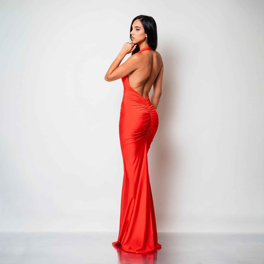 Rochie lunga din lycra rosie cu decolteu halter spatele gol si drapaje Seraphine