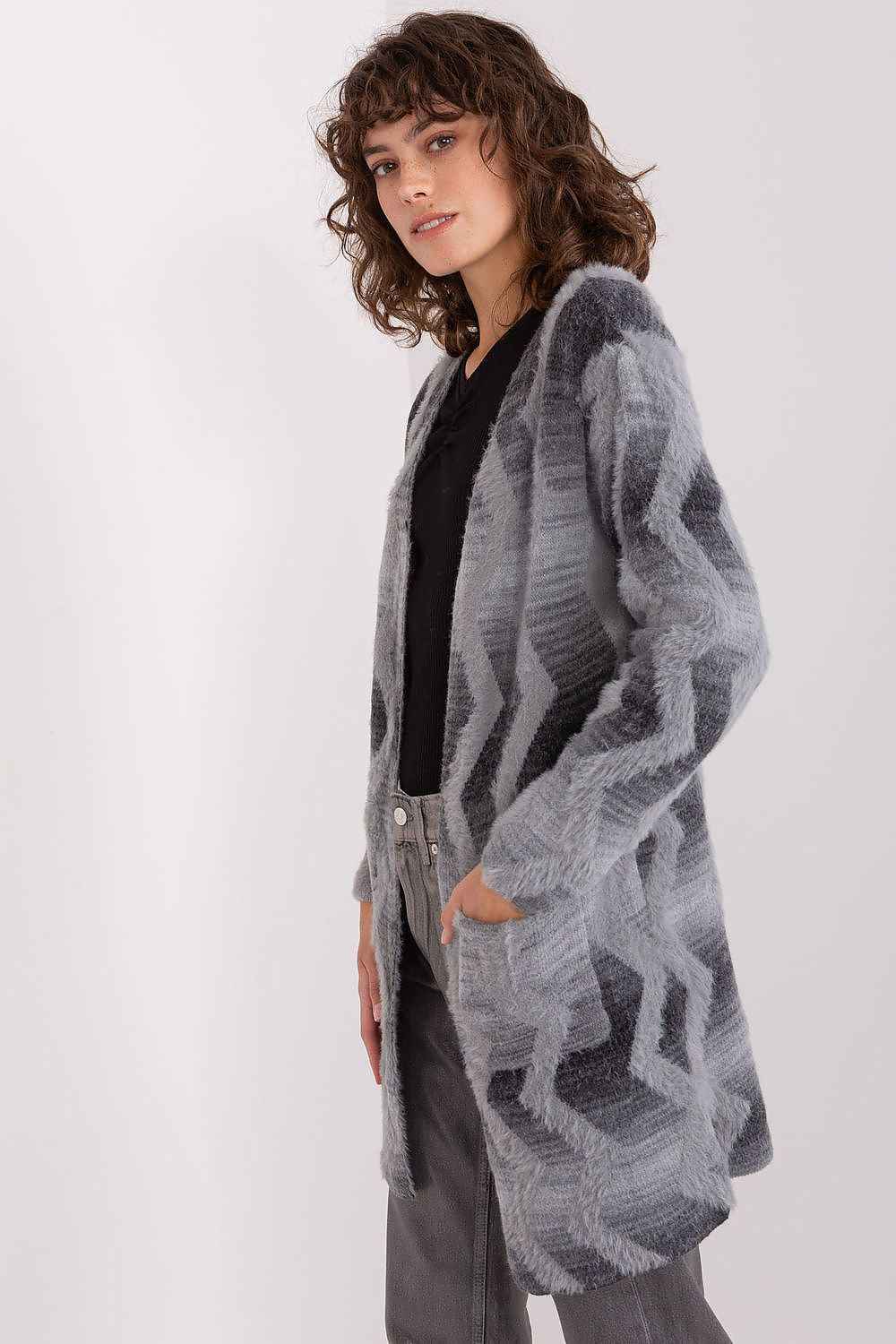 Cardigan AT
