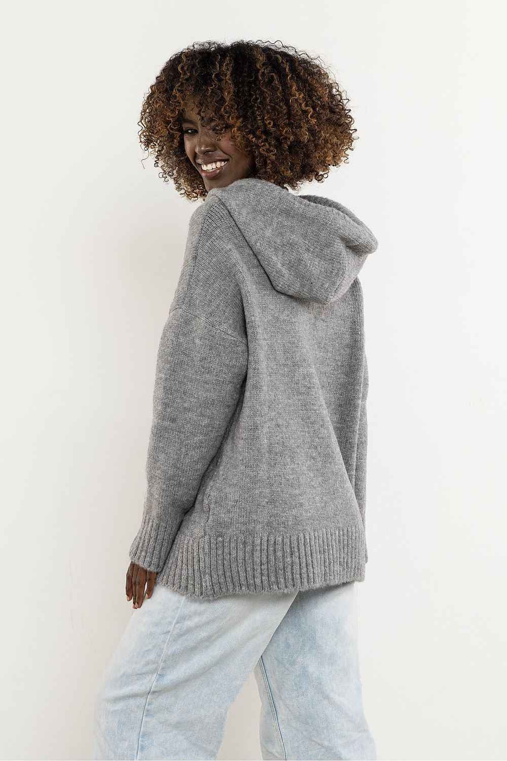 Jumper awama