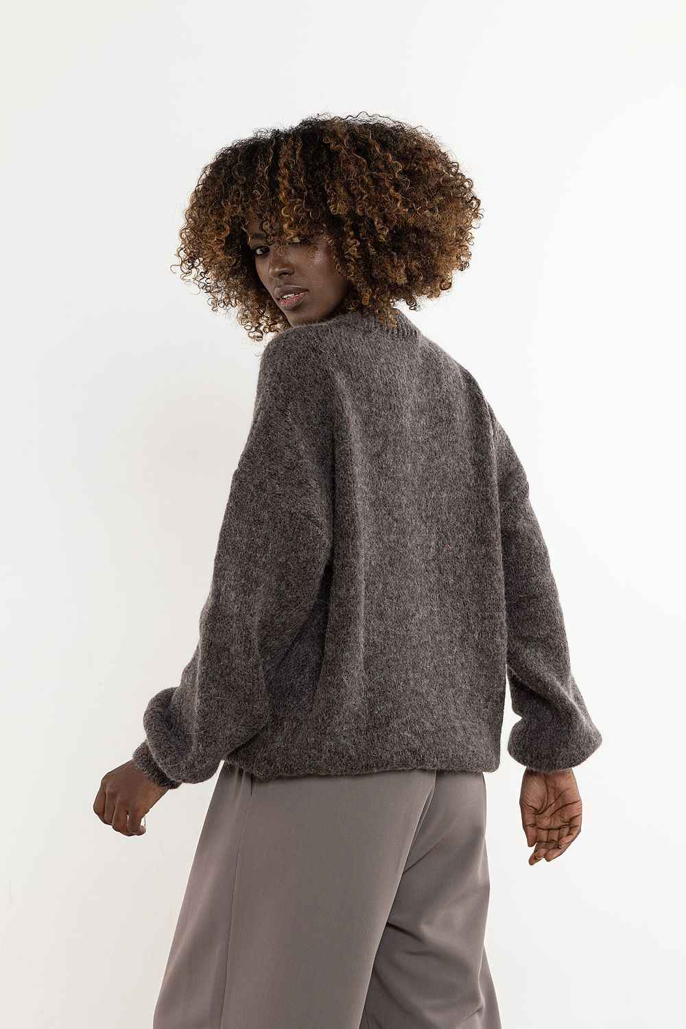 Jumper awama